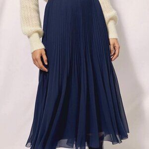 Aritzia Wilfred Twirl Pleated Chiffon Midi Skirt XS Navy